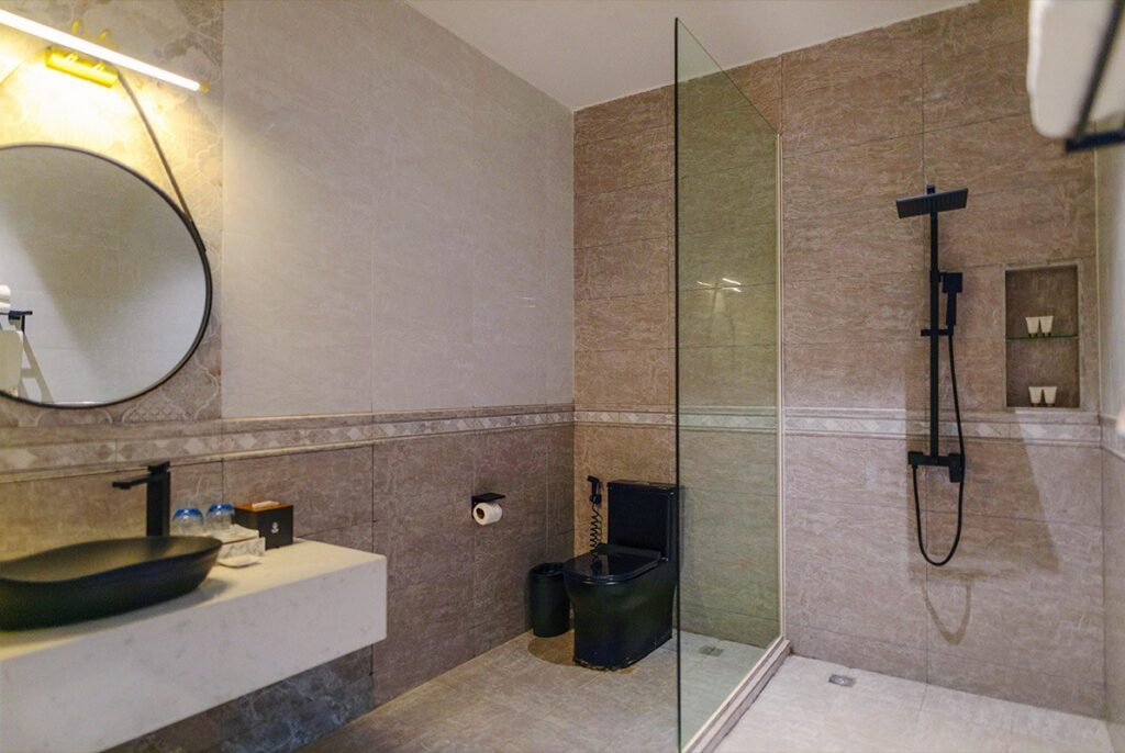 Deluxe Twin Room bathroom